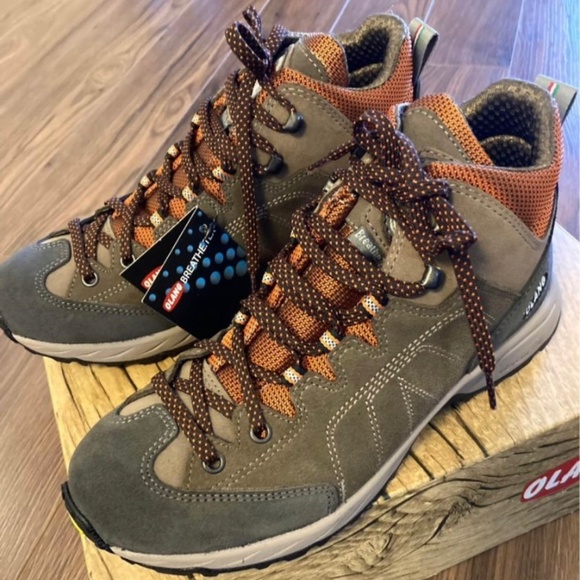 OLANG Women’s hiking shoes - Picture 1 of 8